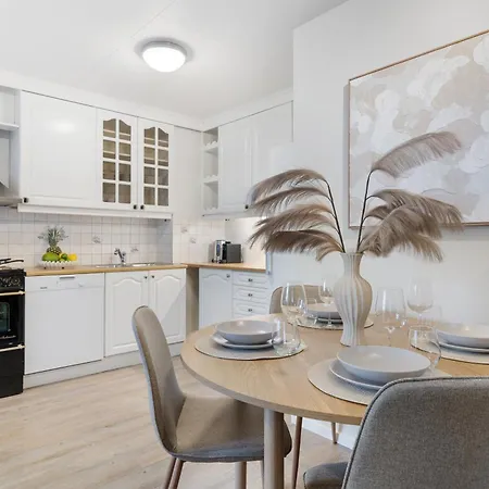 Stunning Views - Free Parking - Private Terrace Διαμέρισμα
