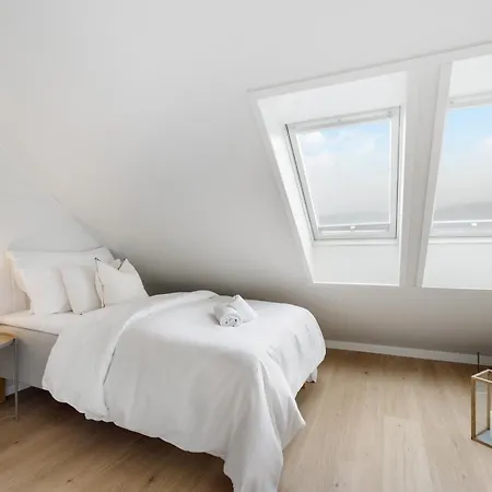Διαμέρισμα Stunning Views - Free Parking - Private Terrace Μπέργκεν