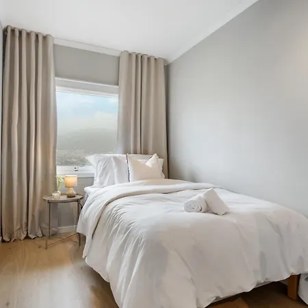 Stunning Views - Free Parking - Private Terrace Διαμέρισμα Μπέργκεν
