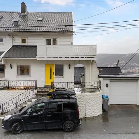 Stunning Views - Free Parking - Private Terrace Διαμέρισμα Μπέργκεν